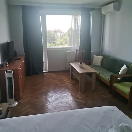 Large 3-bedroom Near Arena Sofia