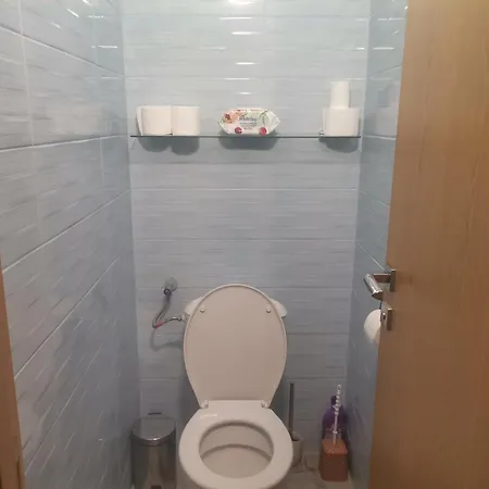 Large 3-bedroom Near Arena Apartmán *